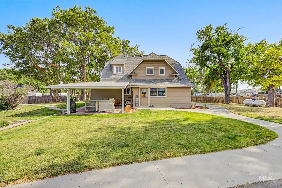 621 S Borchers Lane, Caldwell, ID 83605 - #3