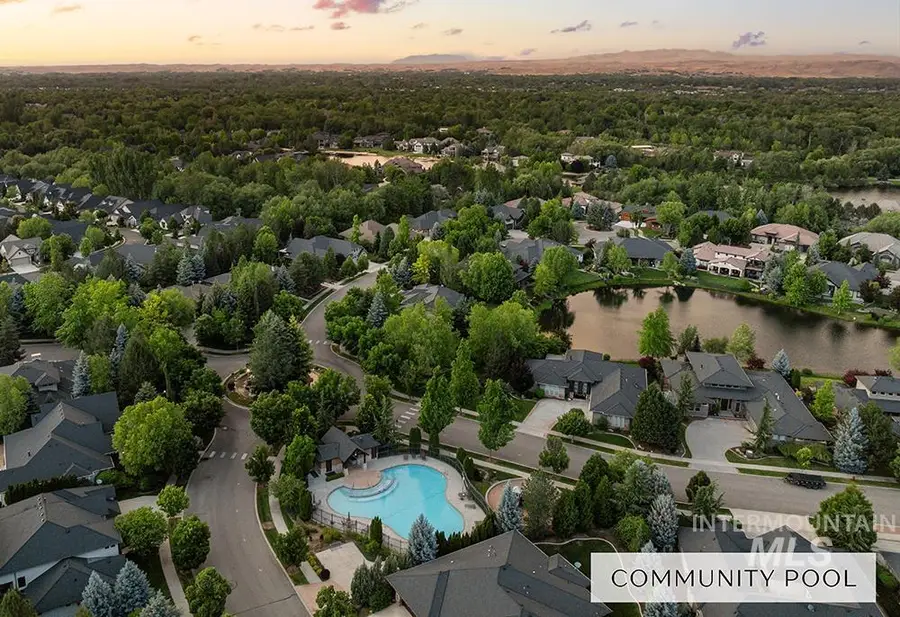 422 E Lake Briar Ln, Eagle, ID 83616 - #2