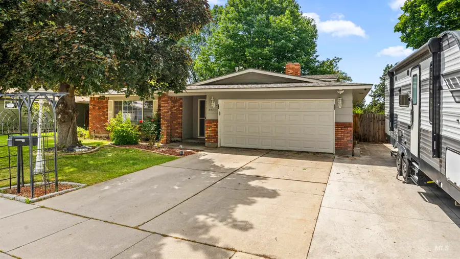 3541 N Pepperwood Dr., Boise, ID 83704 - #2