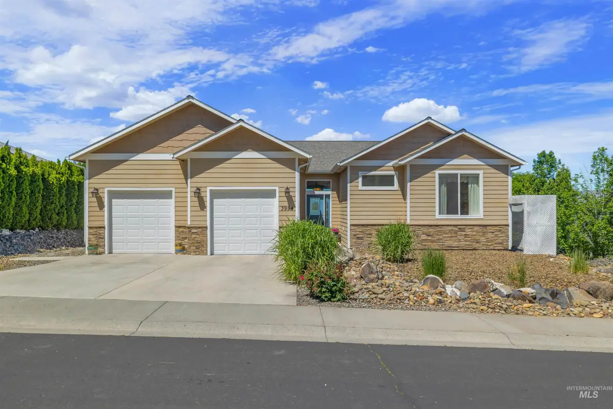 3954 Foothills Dr, Lewiston, ID 83501 - #1