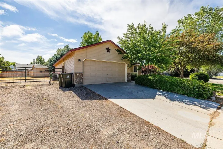 2536 N Tuscan Ave, Meridian, ID 83646 - #2