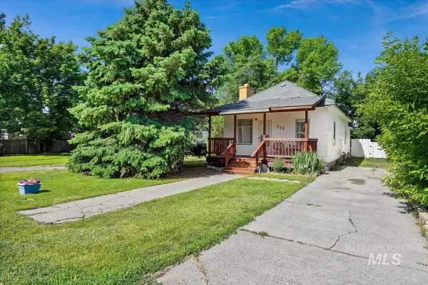 713 Montana St., Gooding, ID 83330