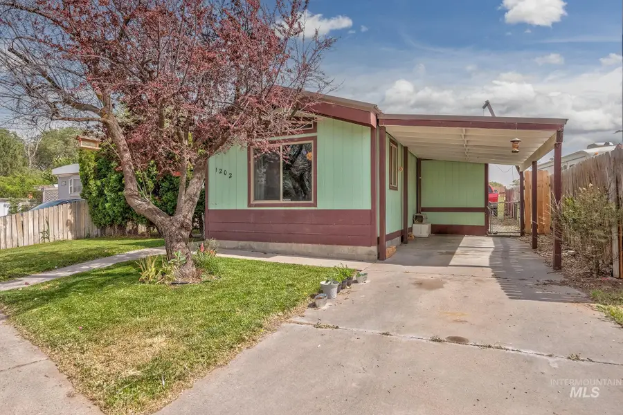 1202 SE 11th Ave, Ontario, OR 97914 - #2