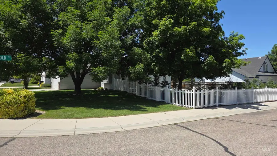 710 E Santolina, Kuna, ID 83634 - #2