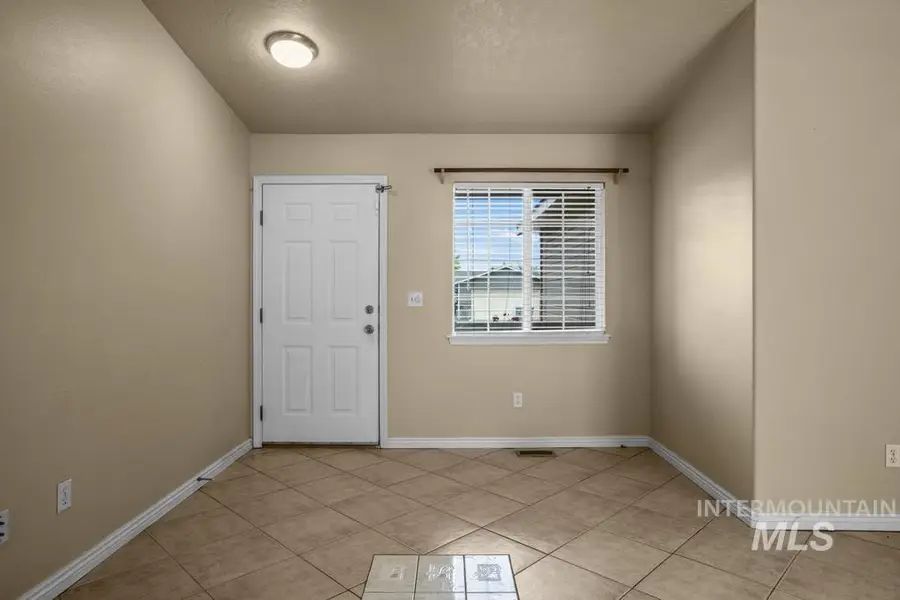 116 E Spruce Street, Caldwell, ID 83605 - #3