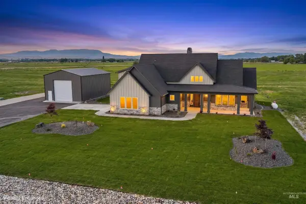 3990 Eleanor Ln, Emmett, ID 83617