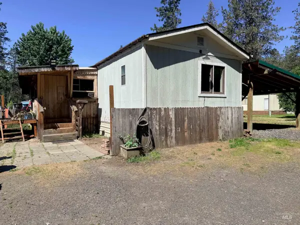 11 Bass Ln, Orofino, ID 83544