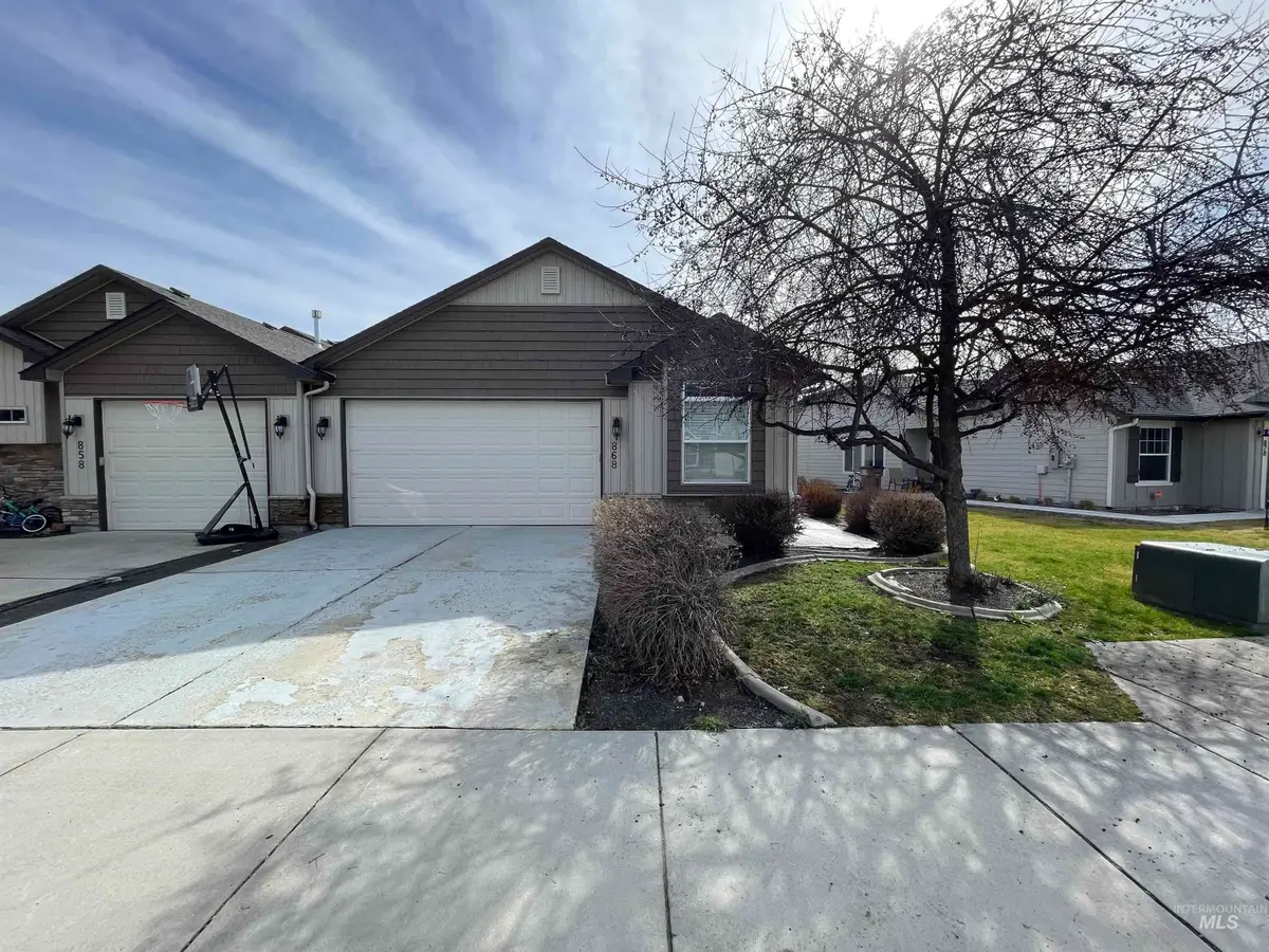 868 S Beaver Creek Way, Emmett, ID 83617 - #1