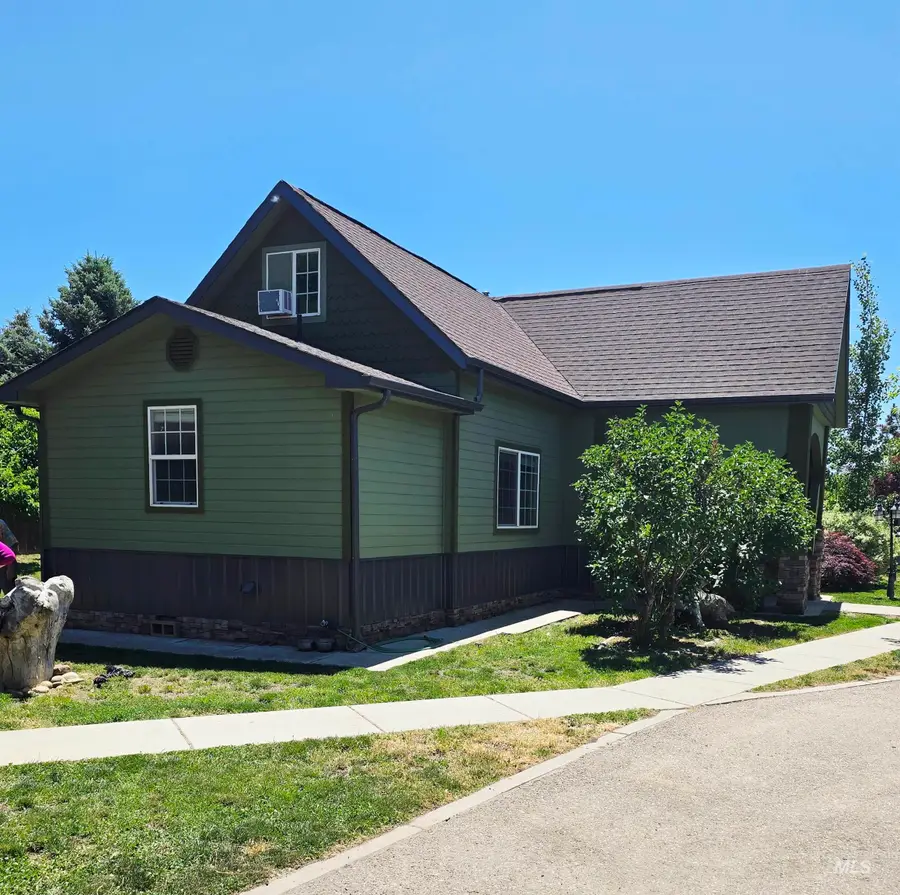 1334 Cascade Rd., Emmett, ID 83617 - #3