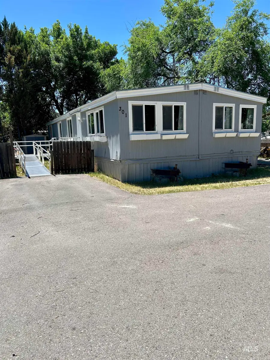 301 E 38th Street #1, Garden City, ID 83714 - #3