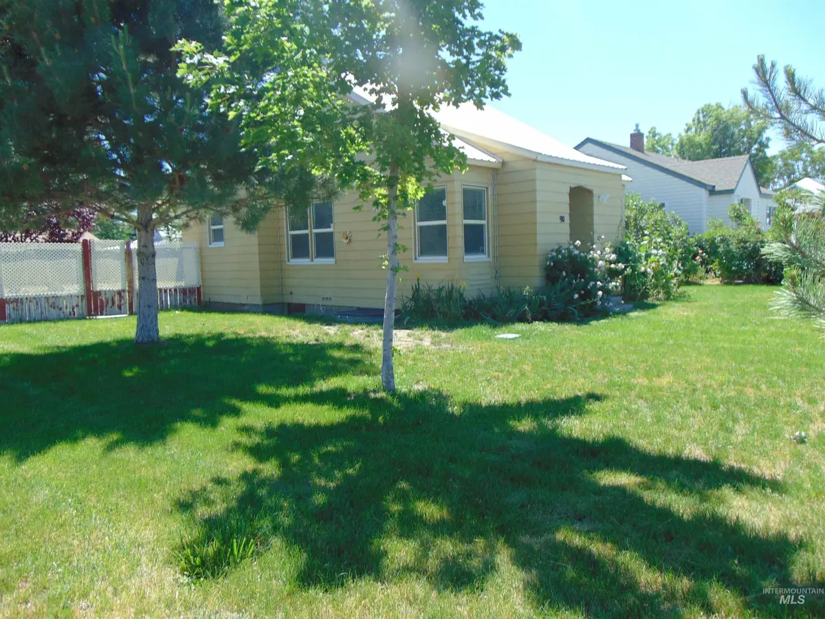 90 NW 5th Street, Ontario, OR 97918 - #1