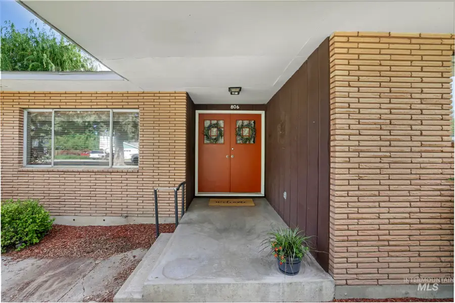 806 Illinois St, Gooding, ID 83330 - #2