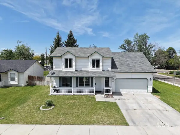 1855 Sparrow Hawk Ave, Kuna, ID 83634