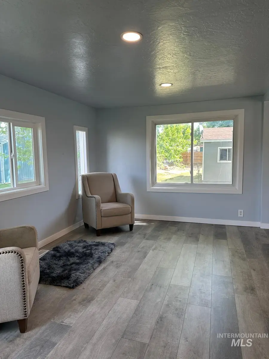 307 W Canal St, New Plymouth, ID 83655 - #3
