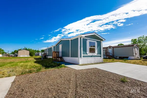 240 Colleen Dr, Mountain Home, ID 83647