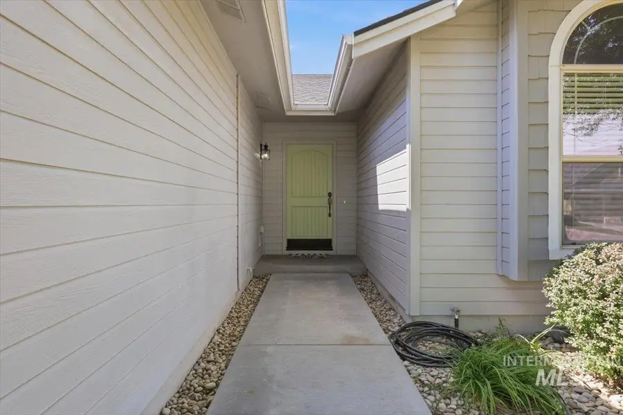9591 W Silverspring St, Boise, ID 83709 - #2