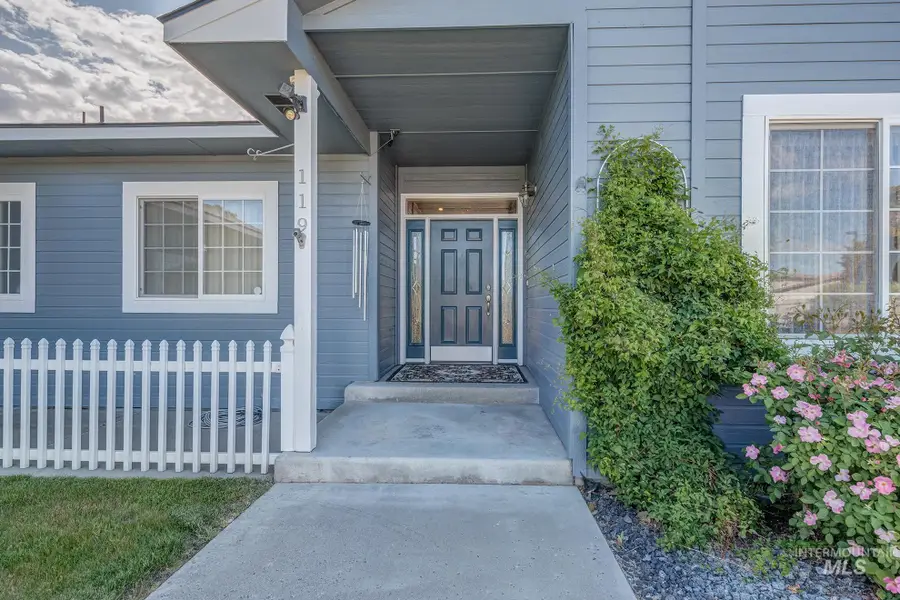 119 SW 18th St, Ontario, OR 97914 - #2
