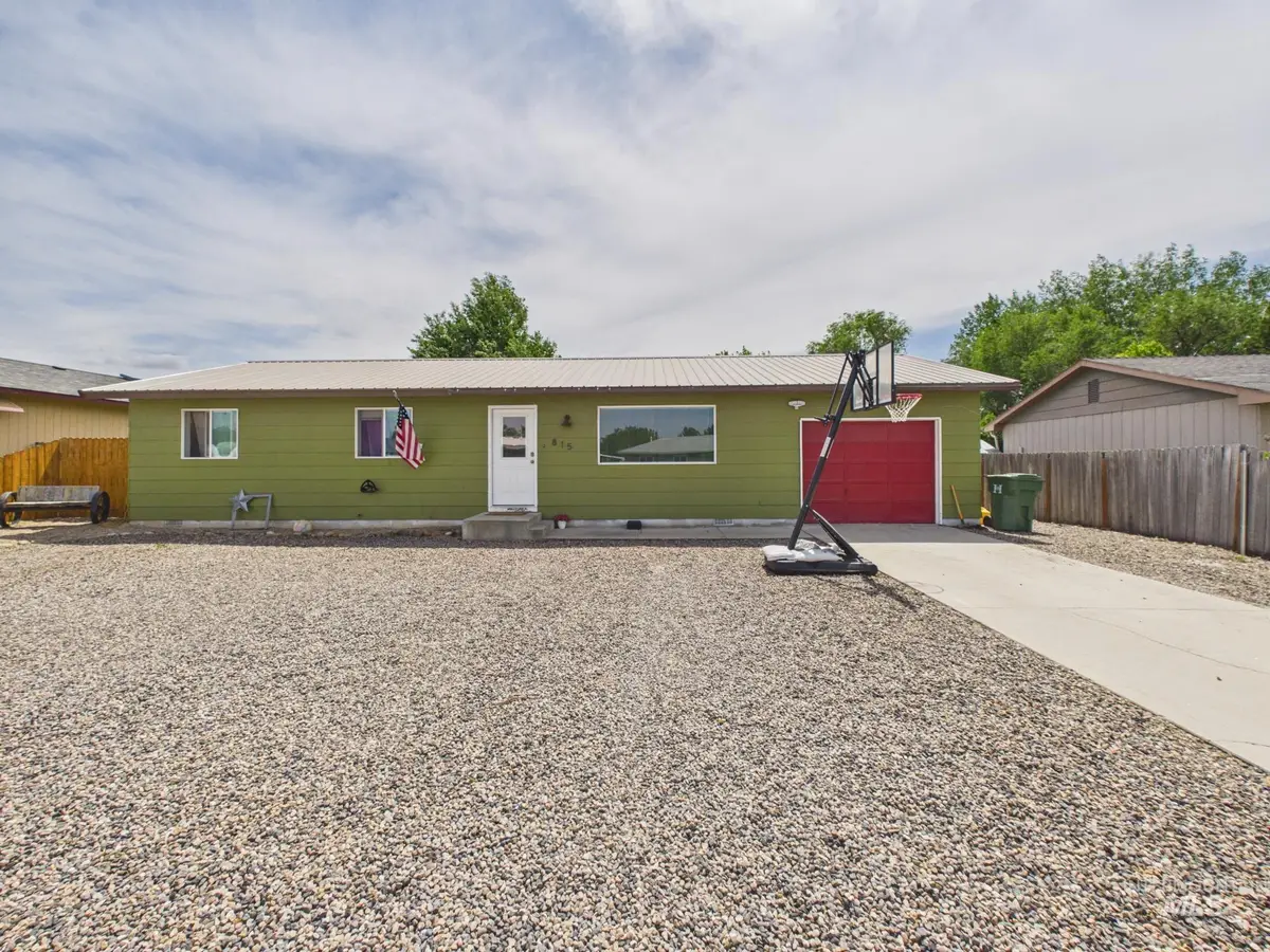 815 NW 2nd St, Fruitland, ID 83619 - #1