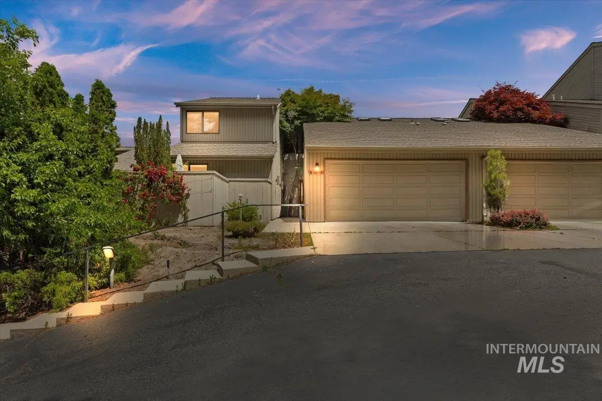 936 E Curling, Boise, ID 83702 - #1