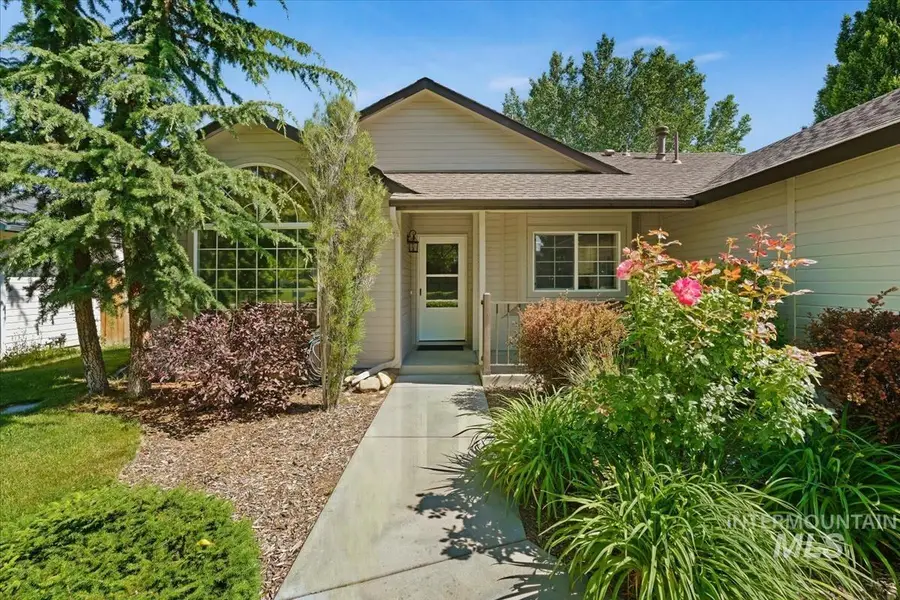 8098 W Peterson St, Boise, ID 83714 - #2