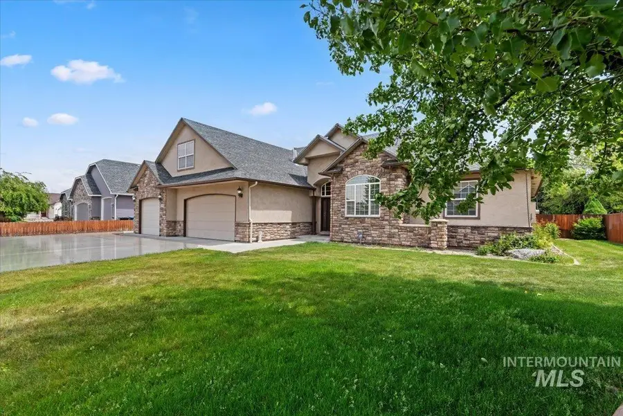 2164 NE Onati Ave, Mountain Home, ID 83647 - #3