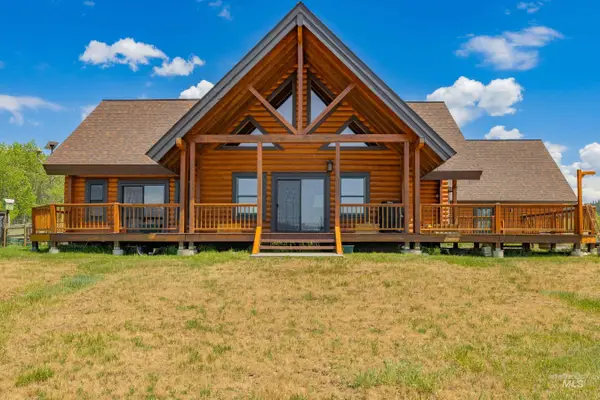 470 Gold Fork Rd, Donnelly, ID 83615