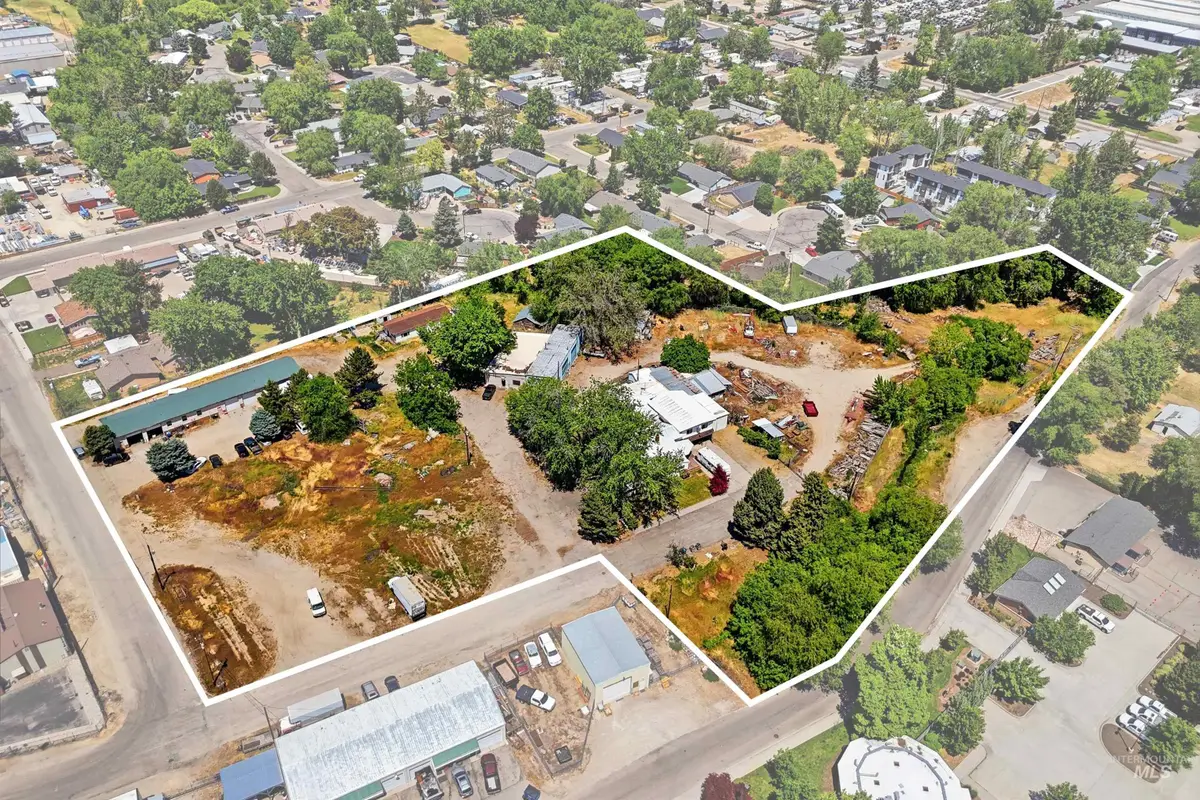 200 E 46th Place, Garden City, ID 83714 - #1