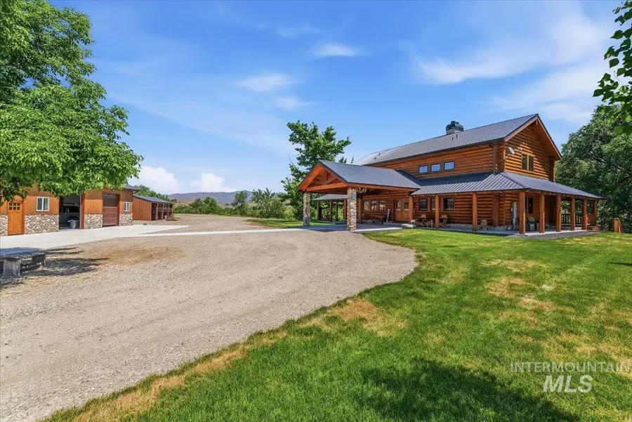 130 Mill Rd, Horseshoe Bend, ID 83629 - #2
