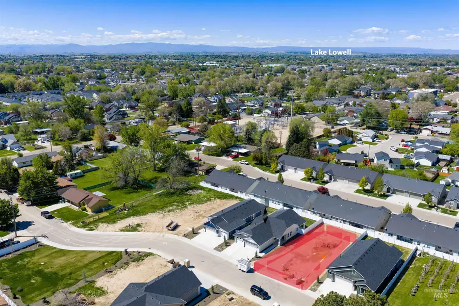 945 S Almond St, Nampa, ID 83686 - #2