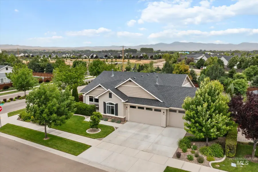 2074 N Foudy Ave, Eagle, ID 83616 - #2