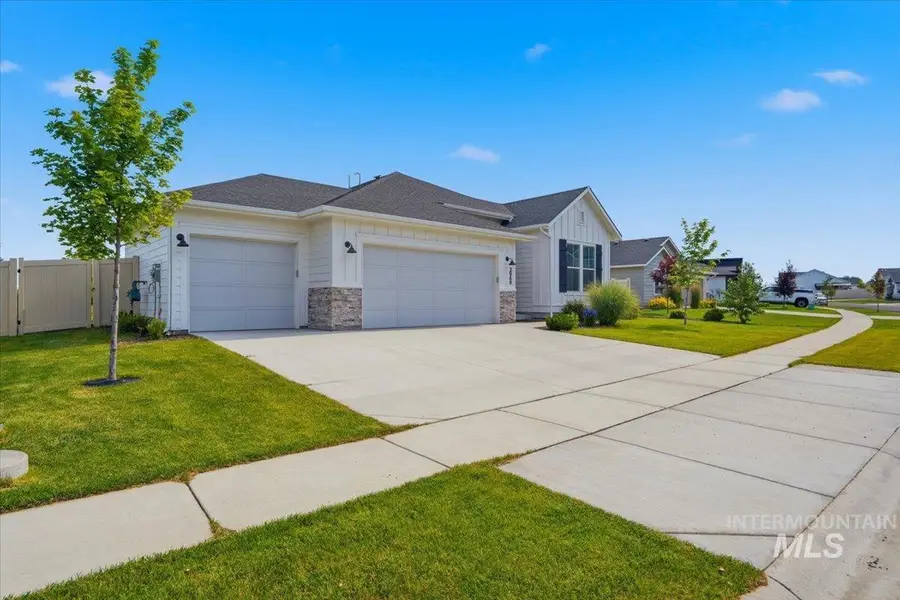 3948 E Jamestown Drive, Nampa, ID 83686 - #2
