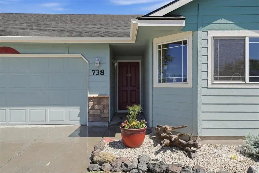 738 W Mariah Ave, Nampa, ID 83686 - #3
