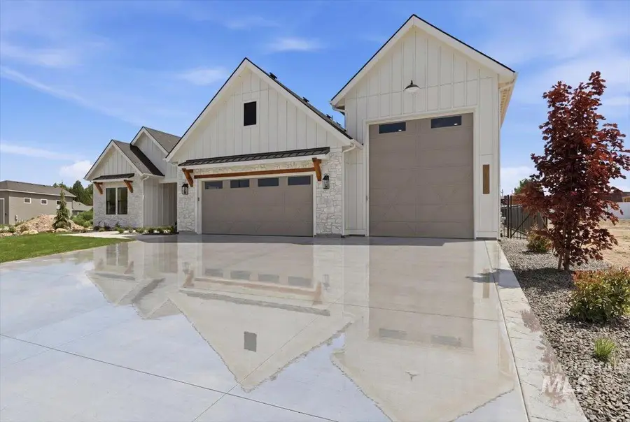 7042 E Chicken Hawk Loop, Nampa, ID 83686 - #2