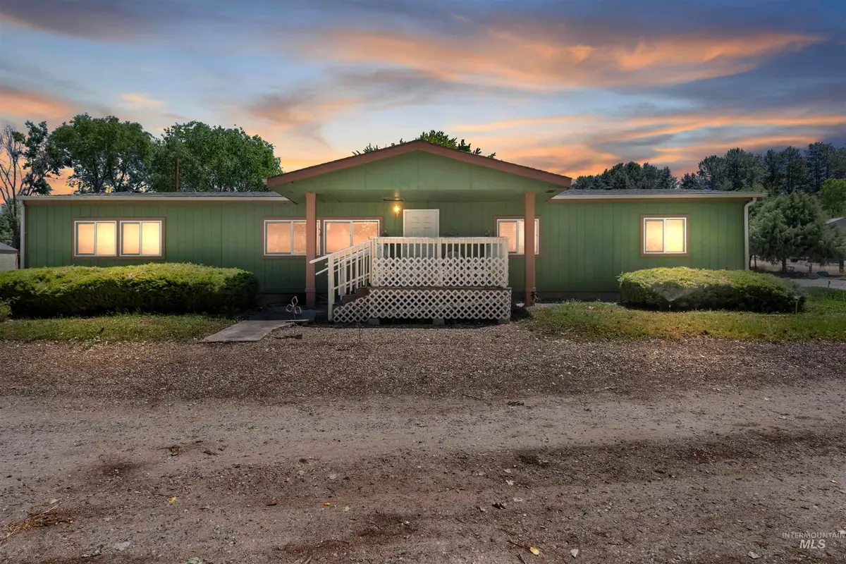 8950 W Edgeview Ln, Eagle, ID 83616 - #1
