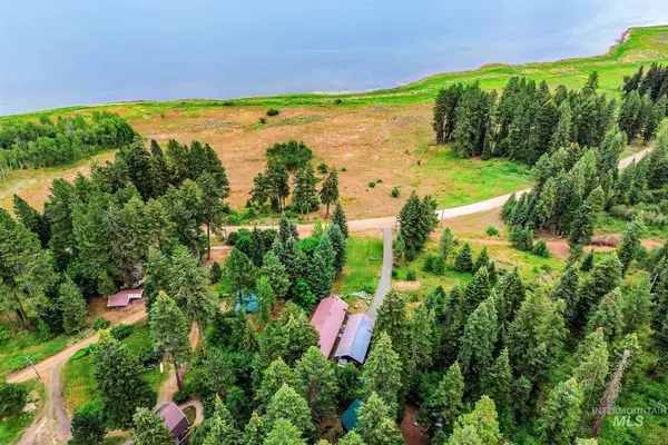 1201 W Mountain Rd., Cascade, ID 83611