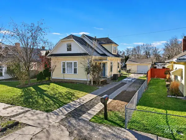 242 8th Ave E, Twin Falls, ID 83301