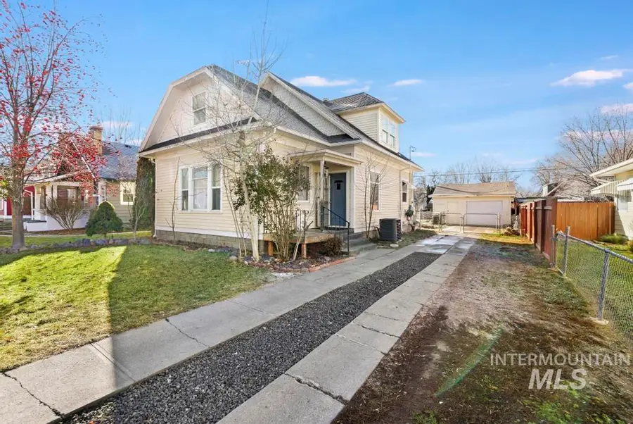 242 8th Ave E, Twin Falls, ID 83301 - #2