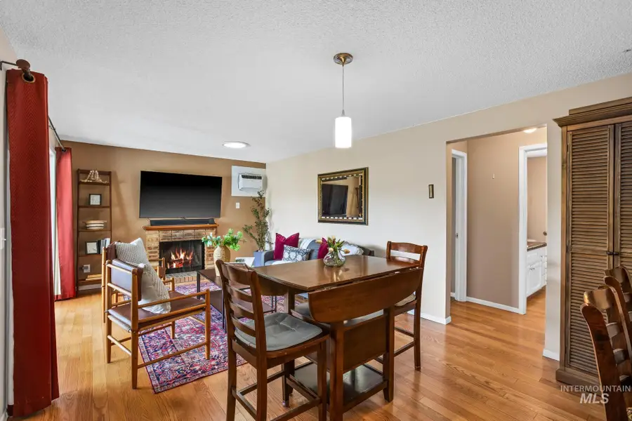 1420 W Camel Back Ln #206, Boise, ID 83702 - #3