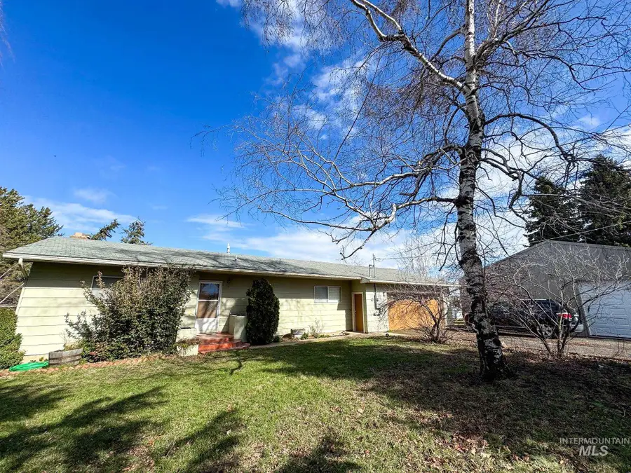 703 College St, Colton, WA 99113 - #2