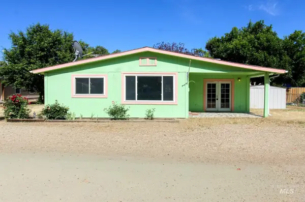 25960 Vermont St, Parma, ID 83660