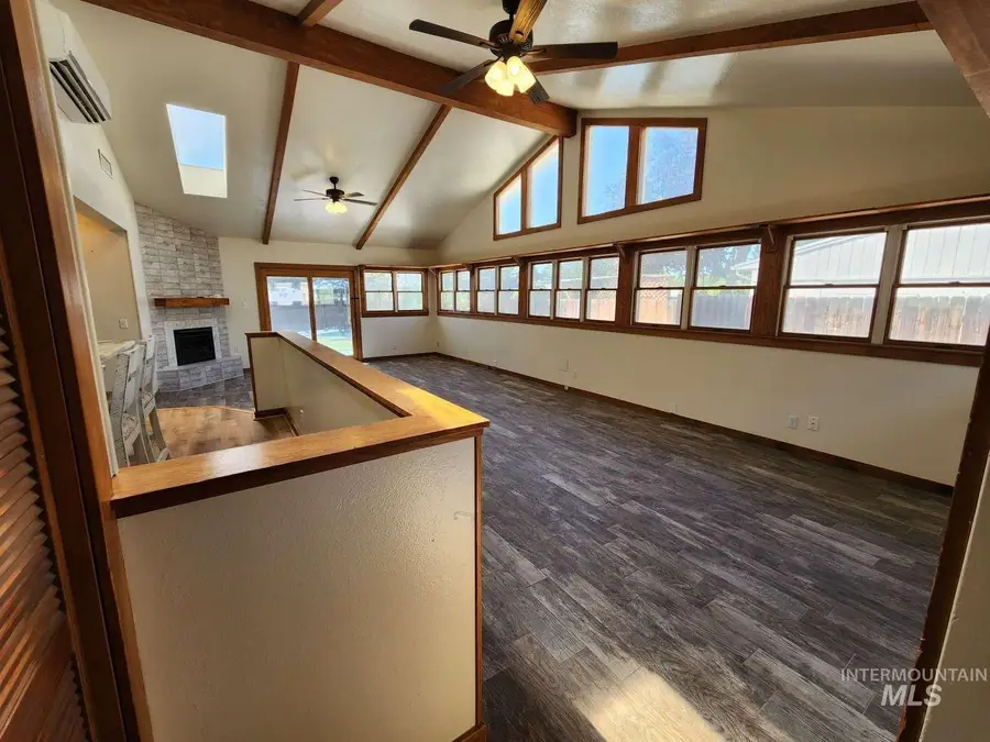 1909 Granada Dr, Twin Falls, ID 83301 - #2