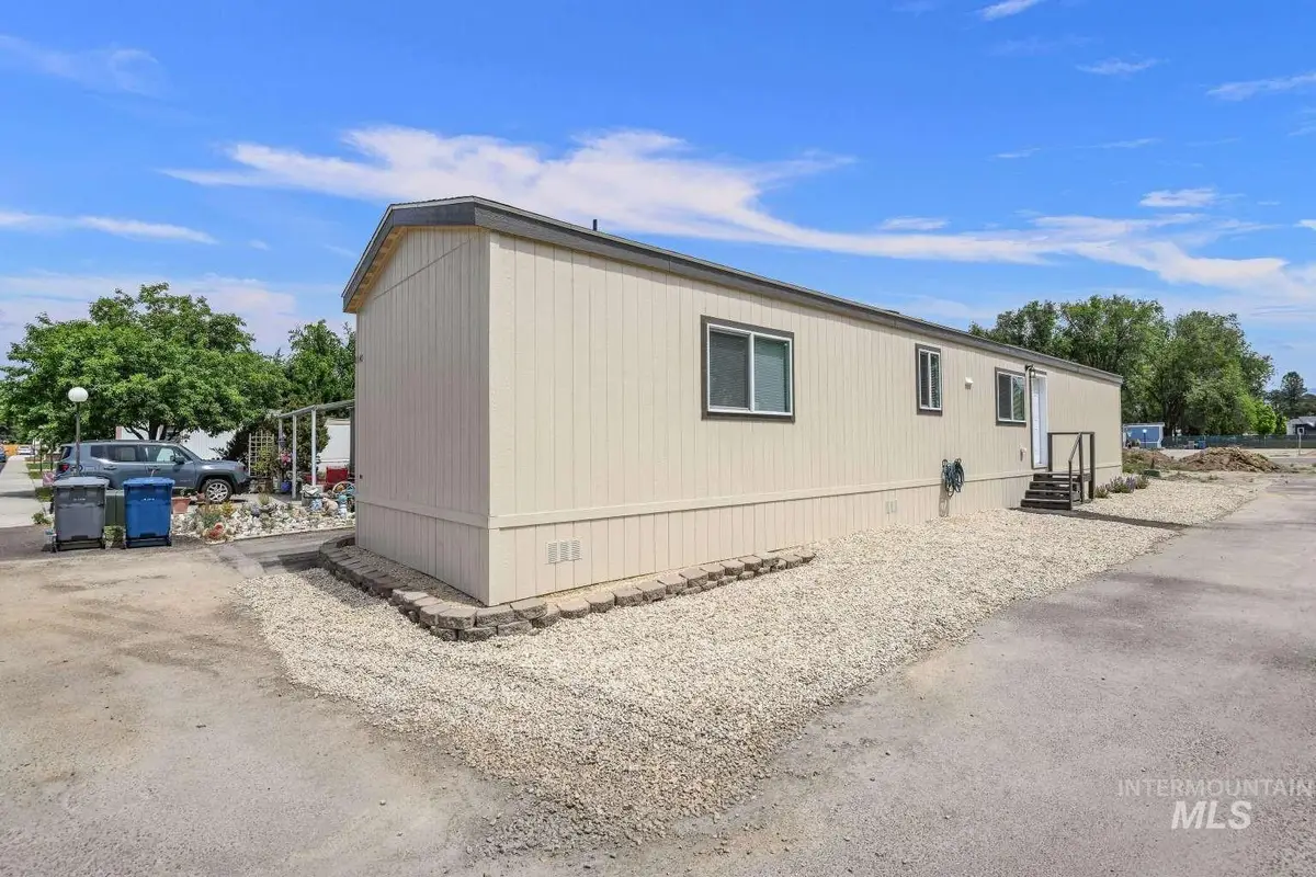 8140 N Andy Ln, Garden City, ID 83714 - #1