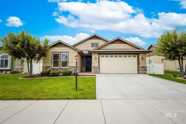 427 Briar Hill St, Nampa, ID 83686