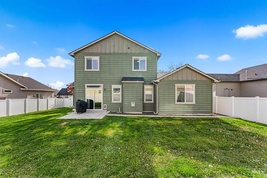 565 S Rocker Ave, Kuna, ID 83634 - #3