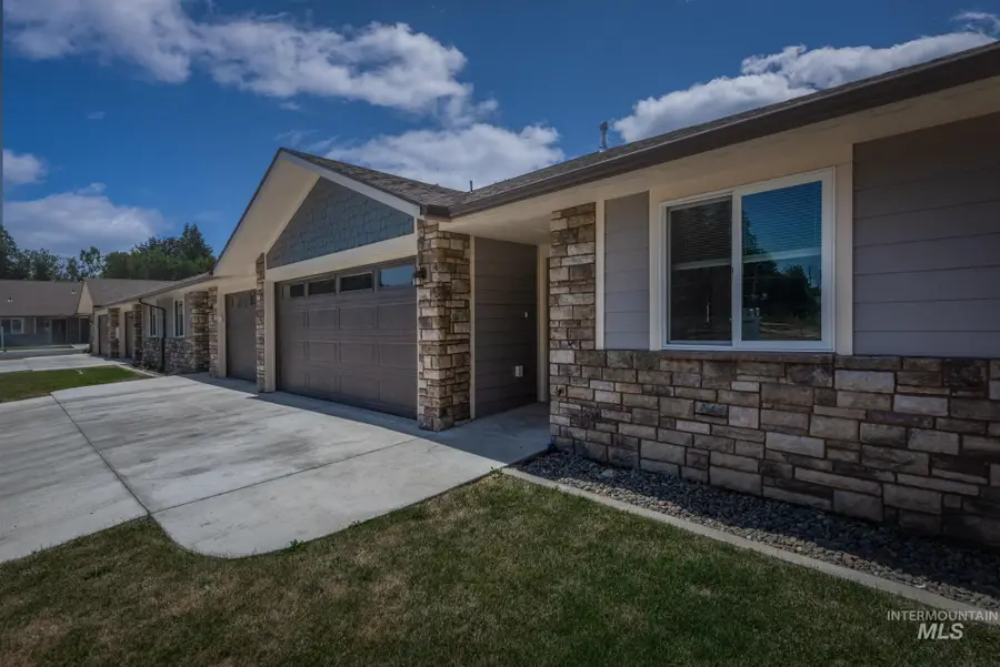 3438 5th St, Lewiston, ID 83501 - #2