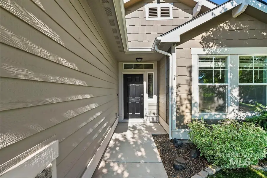 2121 S Woodhouse Ave, Meridian, ID 83642 - #2