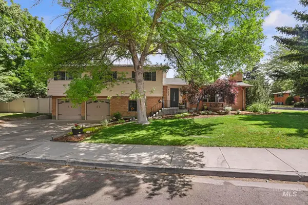 2139 Hillcrest Ln, Twin Falls, ID 83301