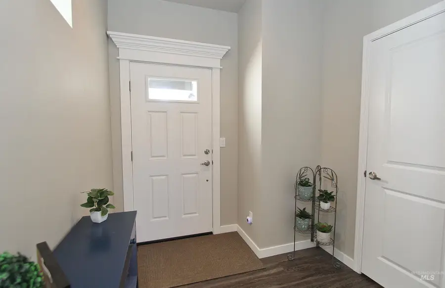 3082 E Ionia Ct, Meridian, ID 83642 - #2