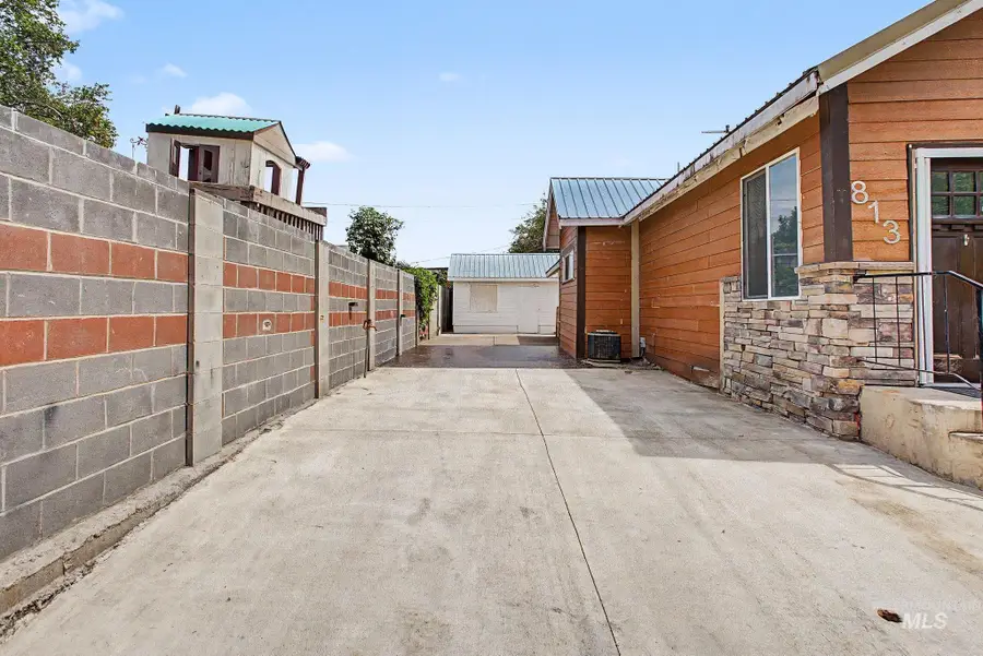 813 10th Street, Lewiston, ID 83501 - #3