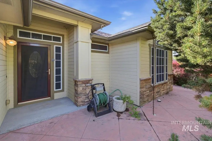940 S Sockeye Way, Meridian, ID 83642 - #2